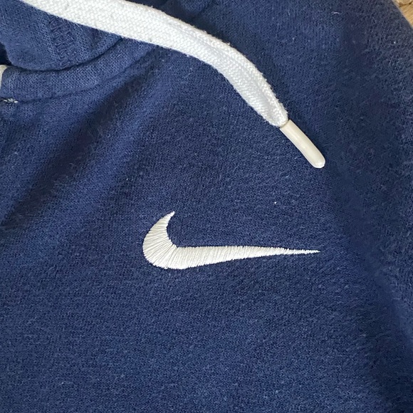 - Nike Zip Up - Picture 3 of 4